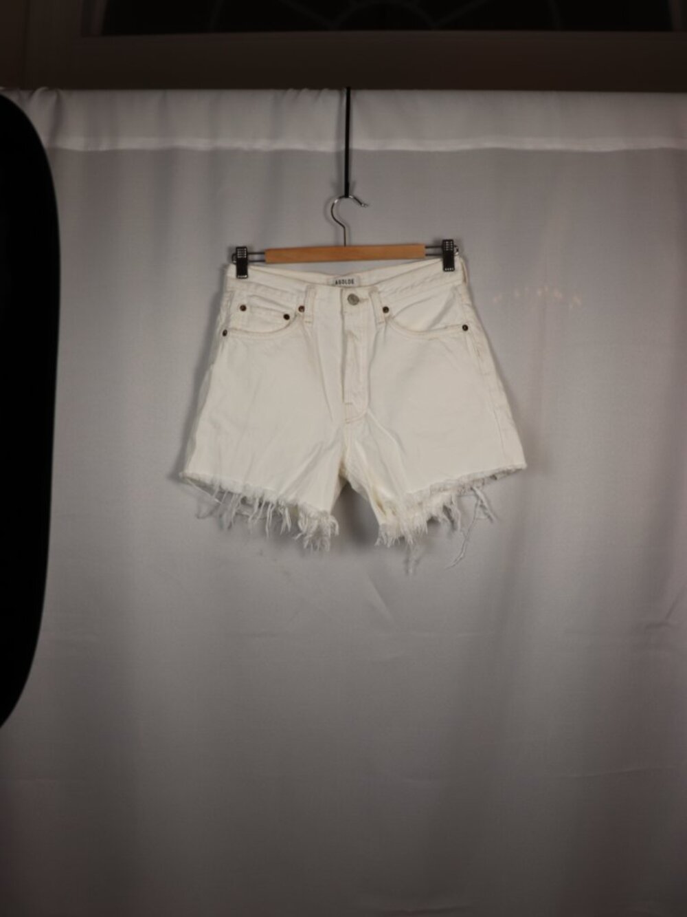 AGOLDE Parker Long Shorts – Panna Cotta White Denim – Raw Hem – Button Fly – 25 - Picture 7 of 8